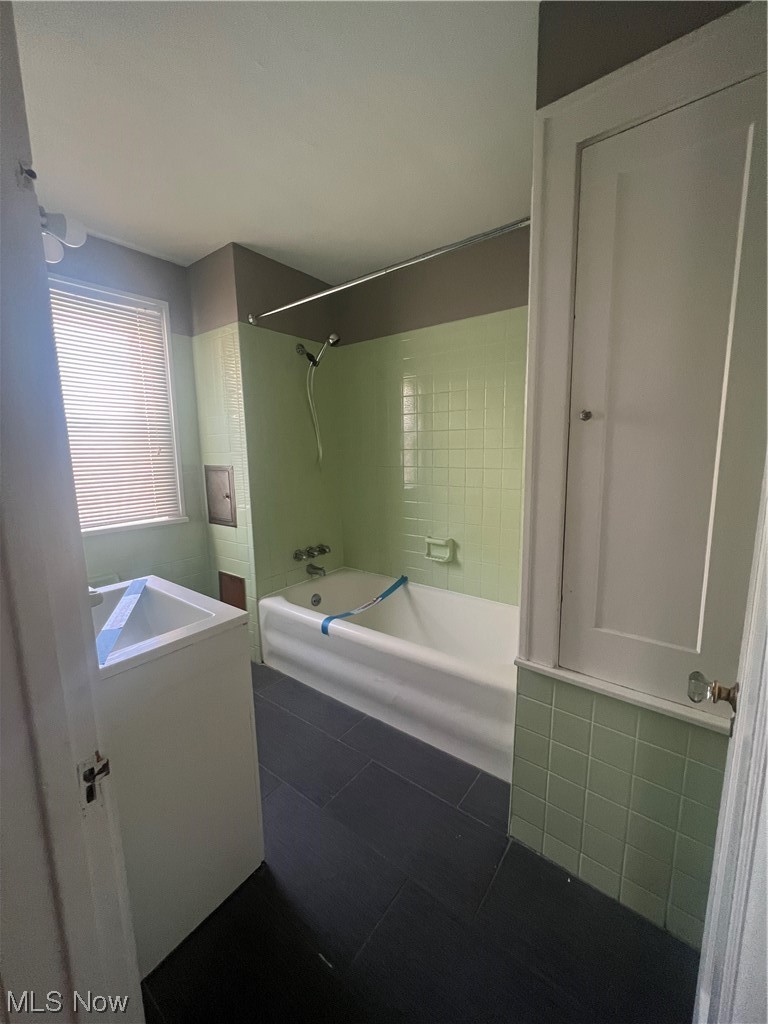 863 Selwyn Road Cleveland Heights, OH 44112 - Photo 9 of 11