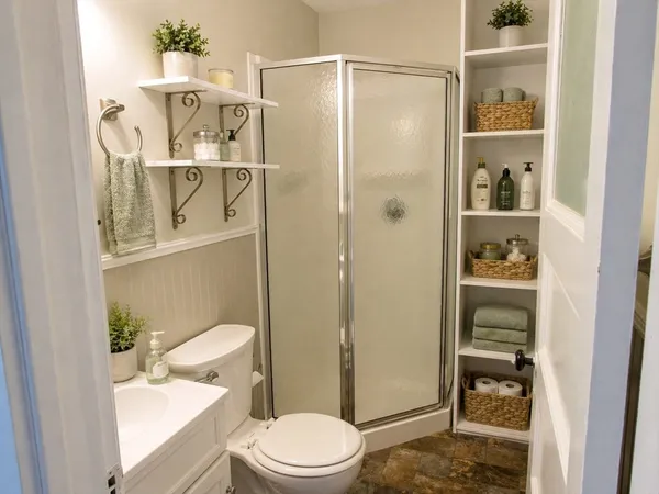 $2,500 | 5 Abbott Street, Unit 2, Wellesley, MA 02482