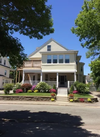 $2,500 | 5 Abbott Street, Unit 2, Wellesley, MA 02482