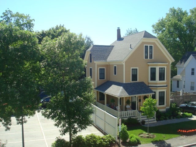 5 Abbott Street, Unit 2 Wellesley, MA 02482 - Photo 9 of 9