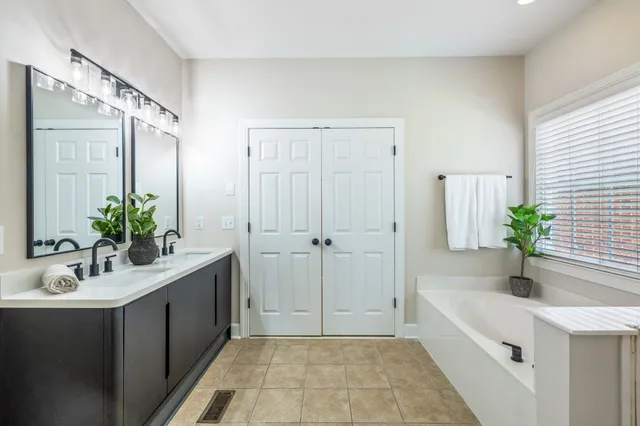 $725,000 | 4528 Winfield Drive, Nashville, TN 37211