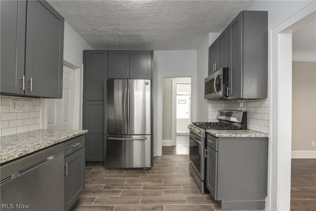 3306 East Overlook Road Cleveland Heights, OH 44118 - Photo 14 of 35
