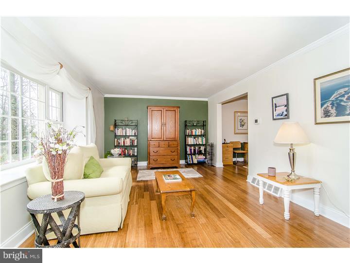 713 Brainerd Road Exton, PA 19341 - Photo 4 of 25 Living Room