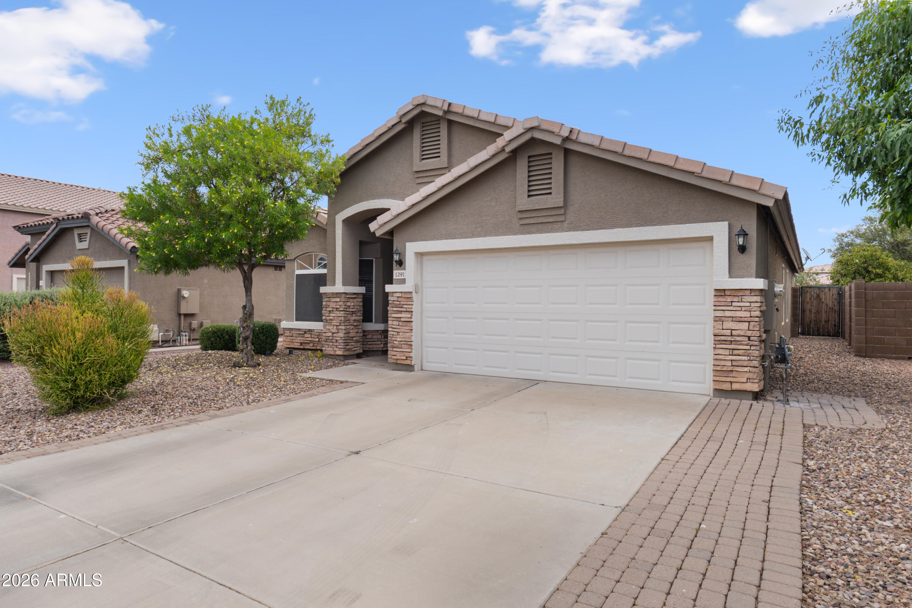 1291 South Cardinal Street Gilbert, AZ 85296 - Photo 2 of 35