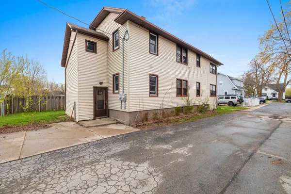 $249,900 | 1235 Chicago Street, Green Bay, WI 54301