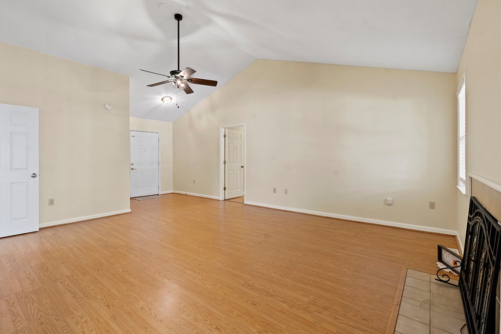 113 Greenbriar Road Greenwood, SC 29649 - Photo 5 of 20 Gallery Image 5