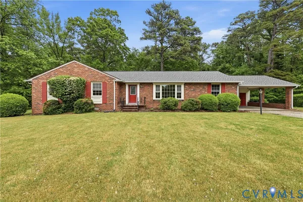 $349,900 | 118 Flintlock Drive, Colonial Heights, VA 23834