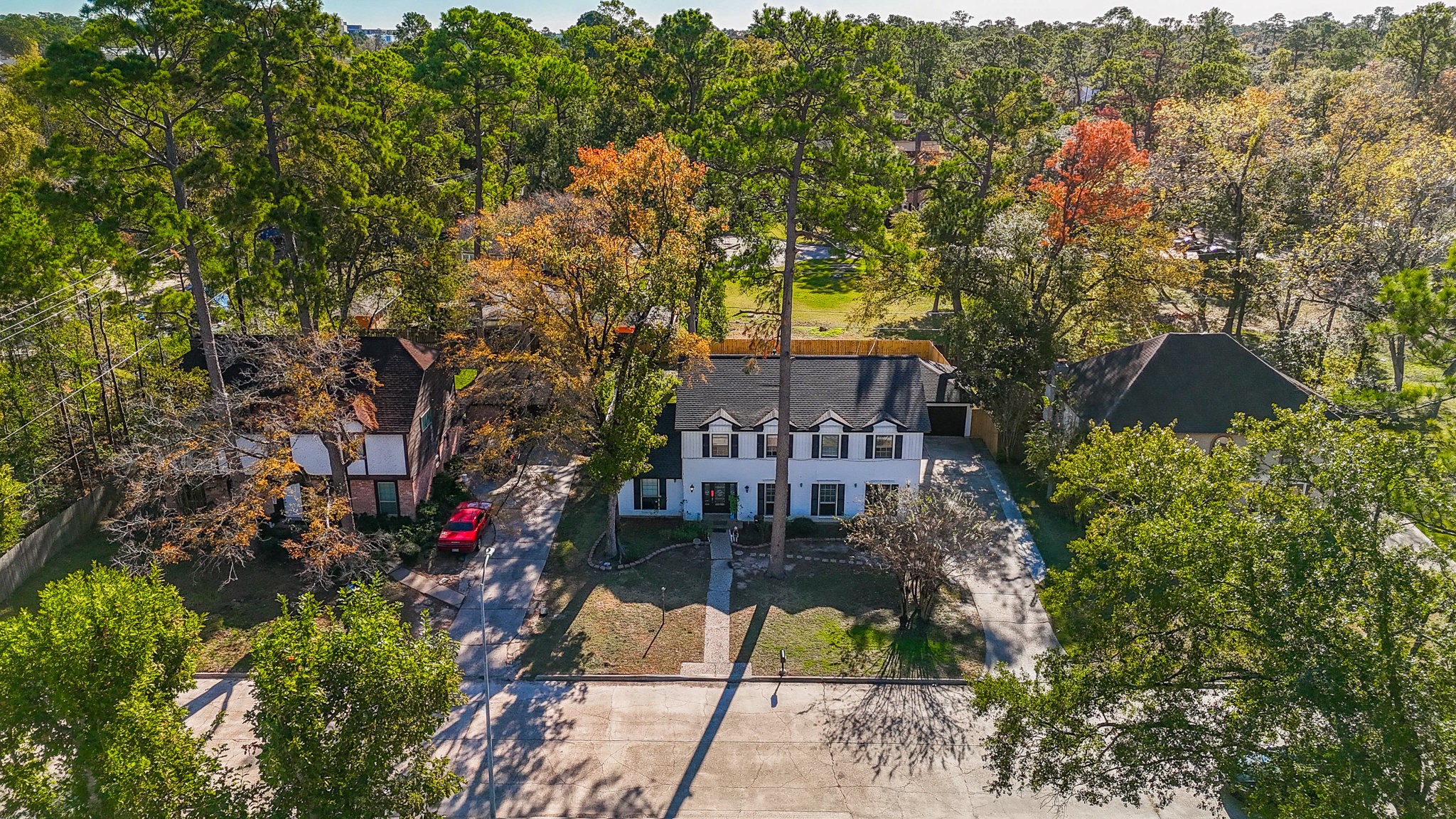 1007 Maranon Lane Houston, TX 77090 - Photo 35 of 36 a view of a house with a garden