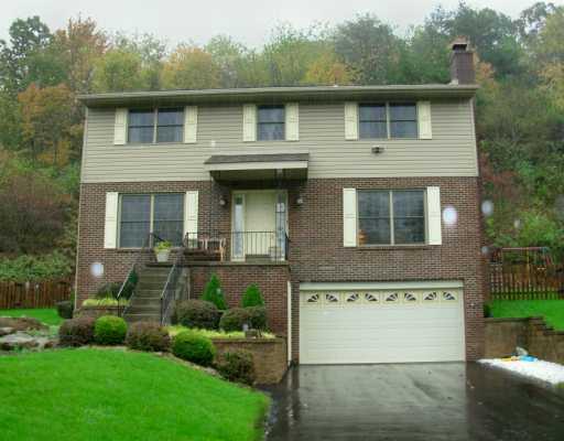 2530 Cole Road Franklin Park, PA 15090 - Photo 1 of 8 Exterior Front.