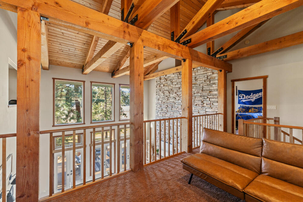 11750 Merganser Road Klamath Falls, OR 97601 - Photo 30 of 66 a view of a porch with furniture