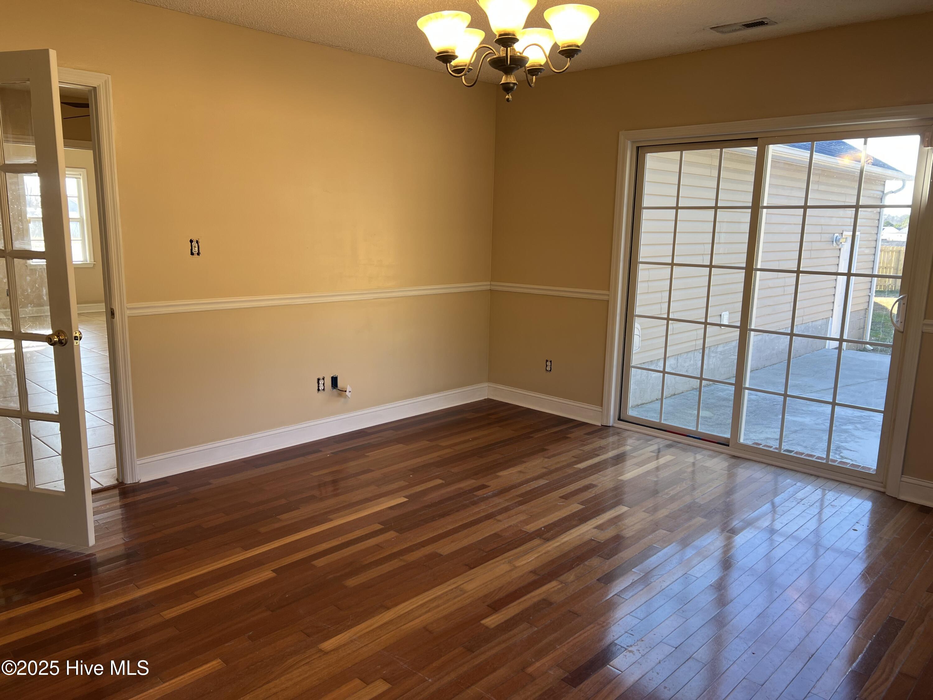 135 Annie Road Richlands, NC 28574 - Photo 12 of 21 135 Annie Sunroom