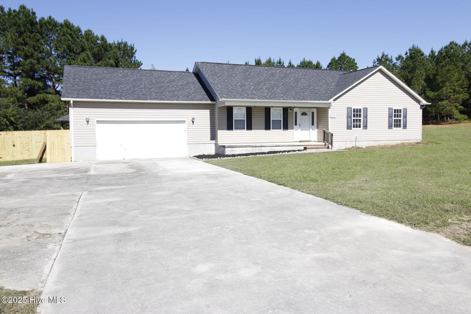 135 Annie Road Richlands, NC 28574 - Photo 2 of 21 _MG_1855