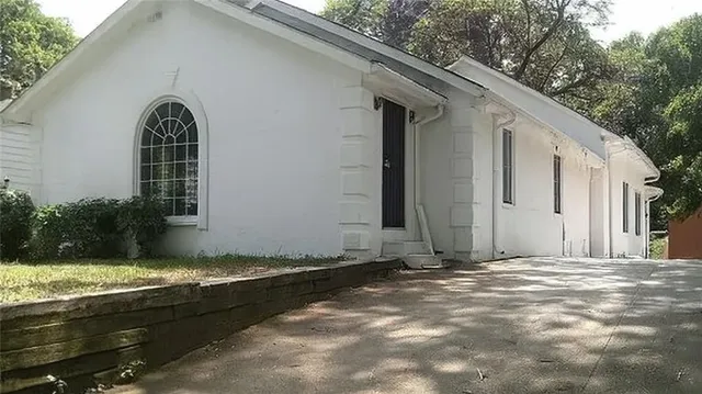 $299,000 | 2332 St James Drive Northwest, Atlanta, GA 30318