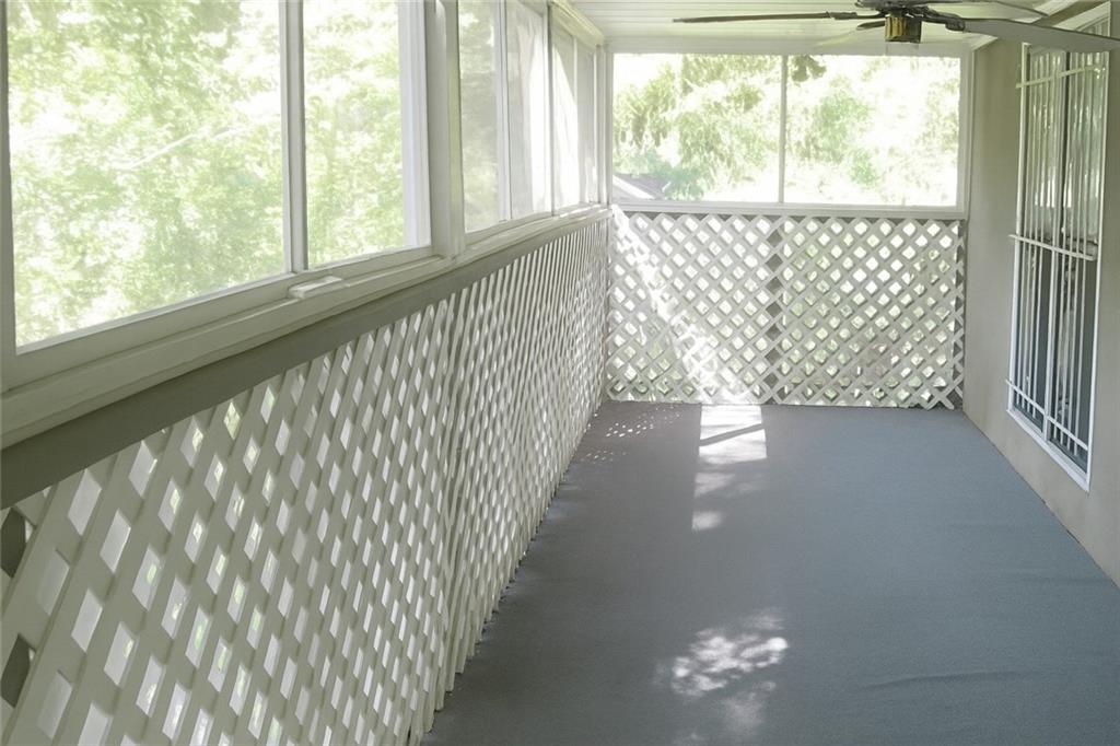 2332 St James Drive Northwest Atlanta, GA 30318 - Photo 2 of 3