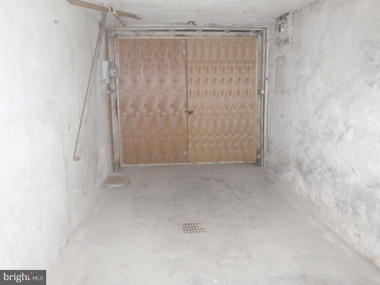 6995 B Guilford Road Upper Darby, PA 19082 - Photo 16 of 23 Garage