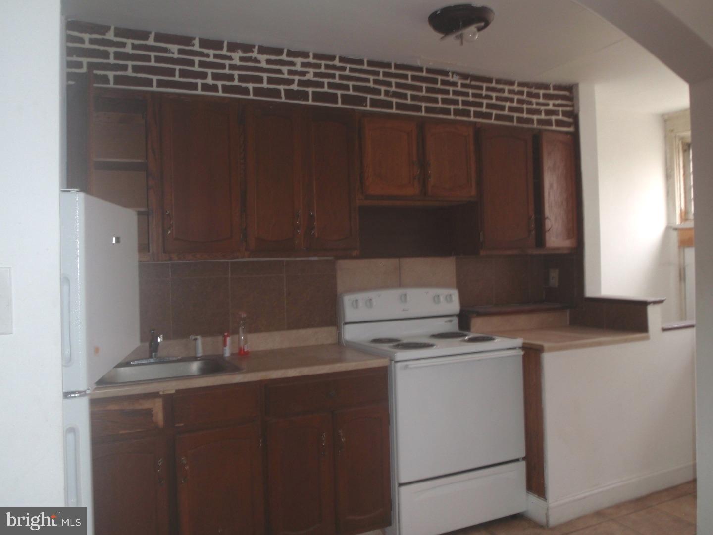 6995 B Guilford Road Upper Darby, PA 19082 - Photo 8 of 23 Kitchen