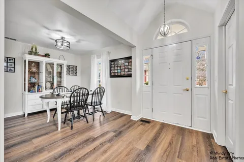 $275,000 | 2054 Peach Tree Lane, Algonquin, IL 60102