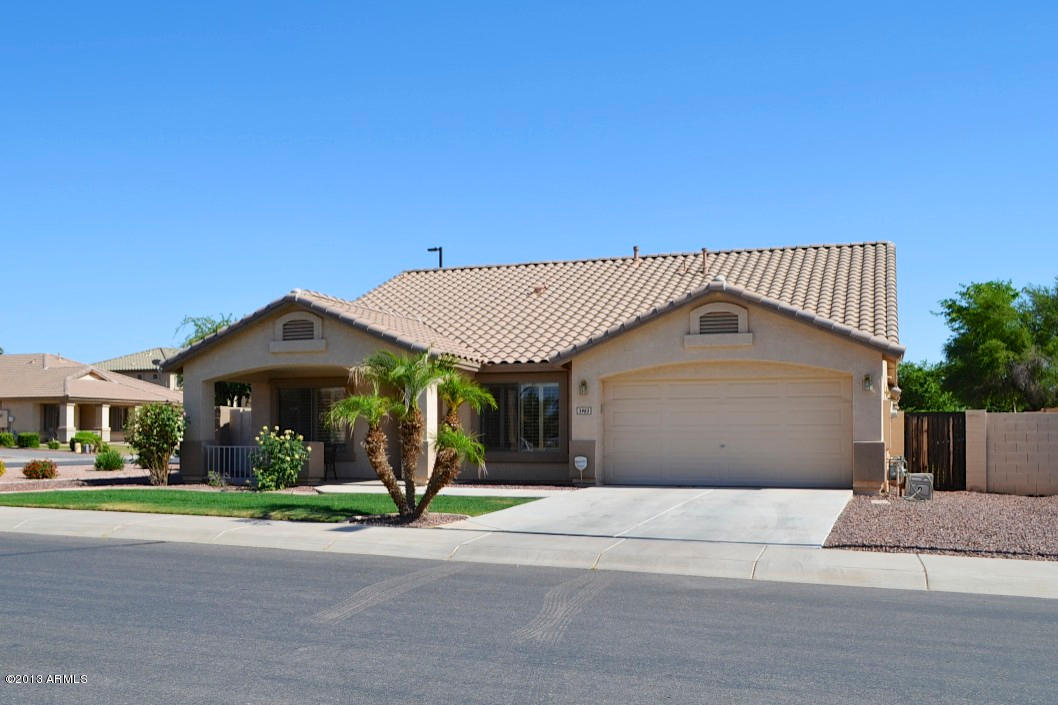 3983 East Bautista Road Gilbert, AZ 85297 - Photo 2 of 42 DSC_0051