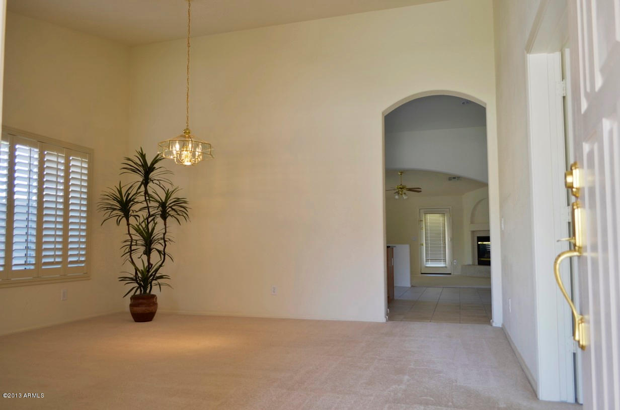 3983 East Bautista Road Gilbert, AZ 85297 - Photo 5 of 42 DSC_0058