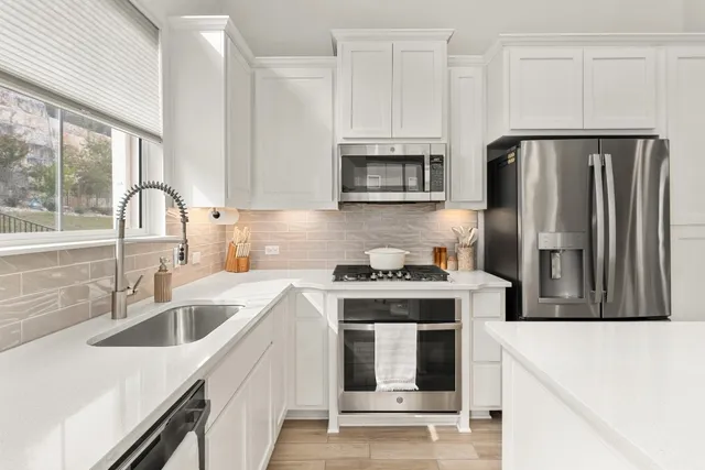 $479,000 | 115 Beneteau Drive, Unit 77, Austin, TX 78738