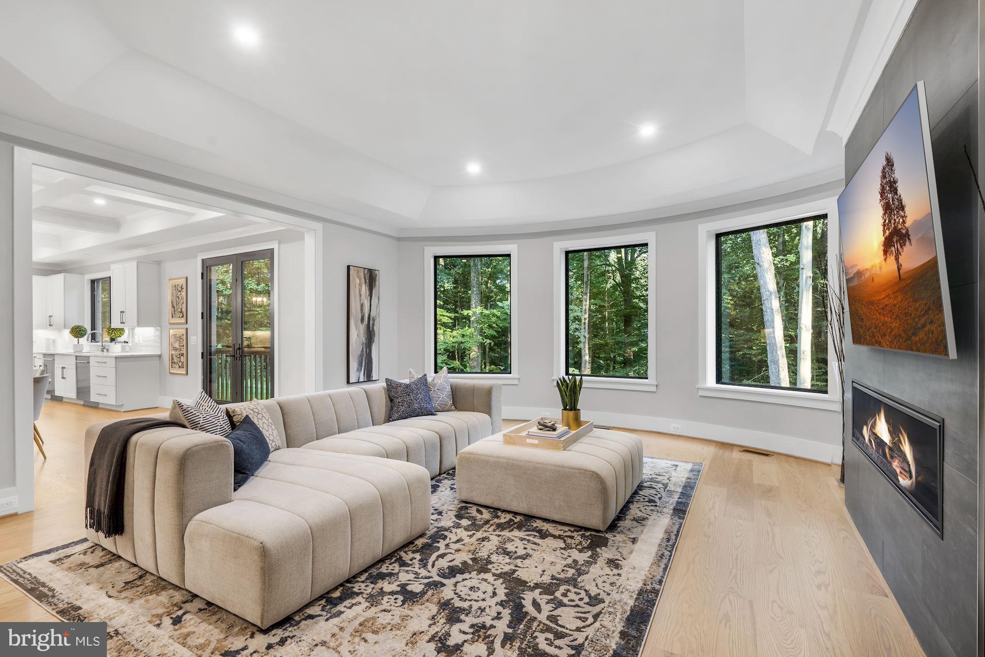 925 Saigon Road McLean, VA 22102 - Photo 18 of 50 Large Picture Windows Overlooking the Greenery