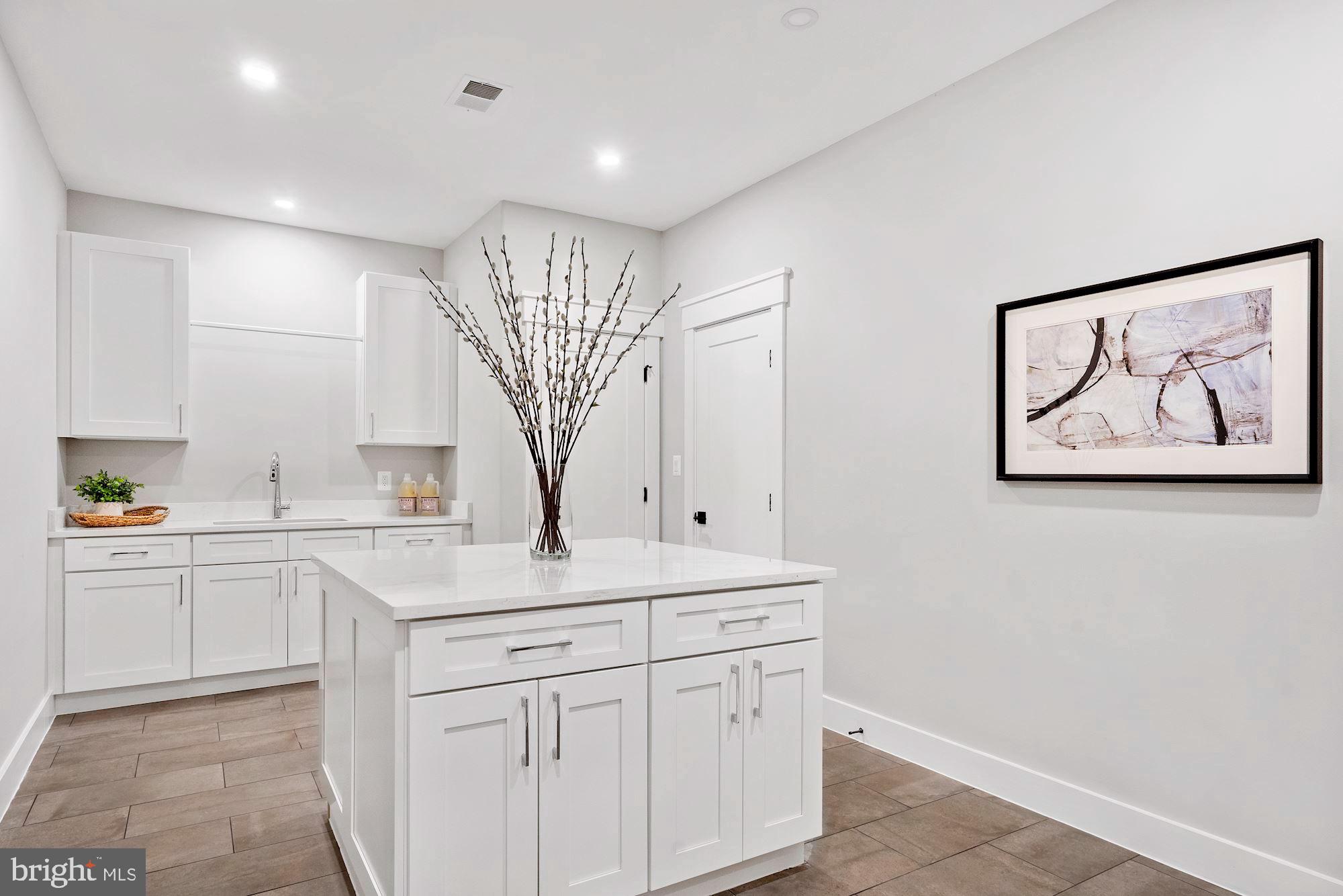 925 Saigon Road McLean, VA 22102 - Photo 33 of 50 Oversized Upper Level Laundry Room