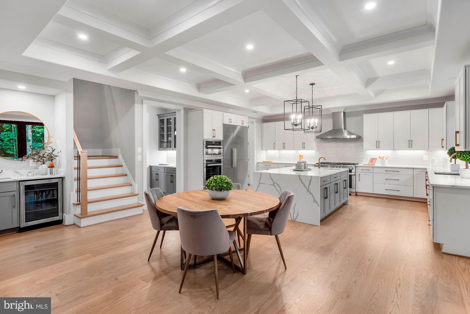 925 Saigon Road McLean, VA 22102 - Photo 10 of 50 Breathtaking Gourmet Kitchen
