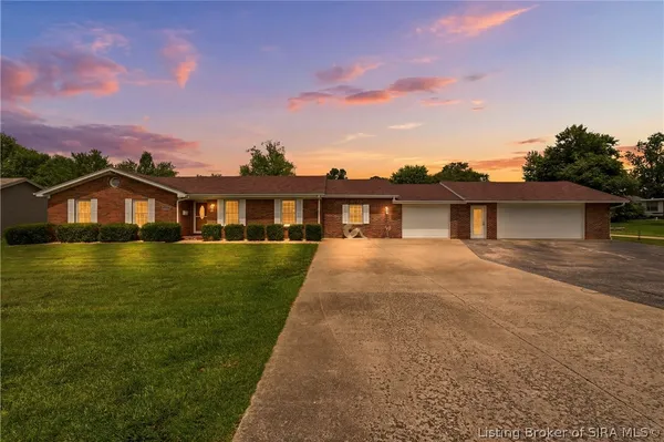 $429,900 | 1221 Lindsey Street, Charlestown, IN 47111