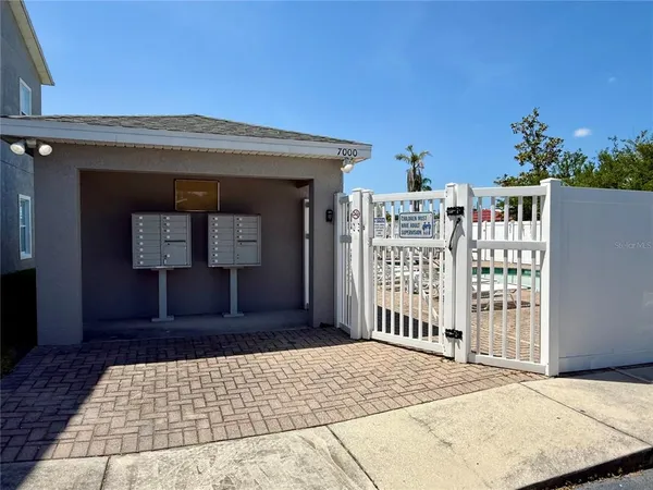 $2,600 | 13201 Opal Court, Largo, FL 33773