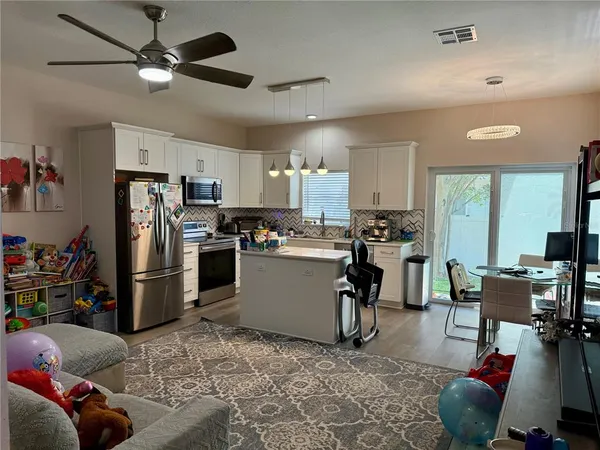 $2,600 | 13201 Opal Court, Largo, FL 33773