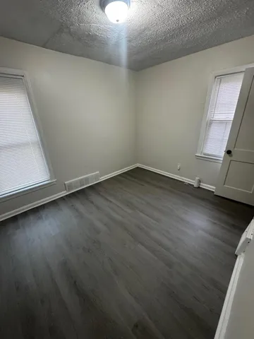 $1,250 | 8900 Artesian Street, Detroit, MI 48228