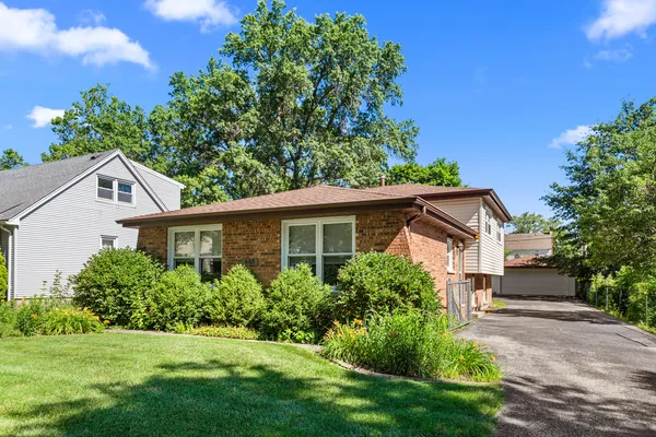 $279,000 | 653 Jefferson Street, Crete, IL 60417