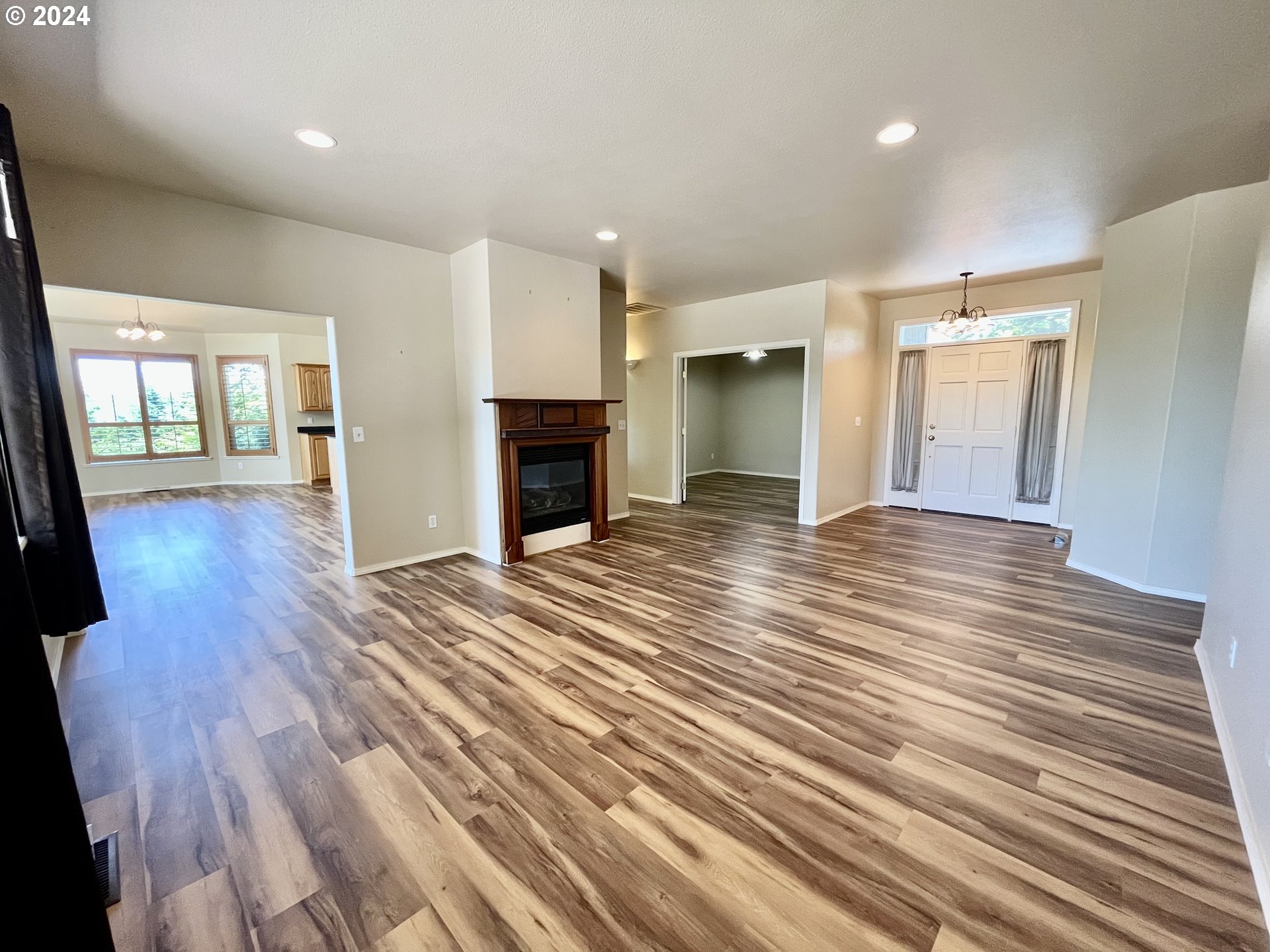 61933 Double Eagle Road Coos Bay, OR 97420 - Photo 5 of 39 Gallery Image 5