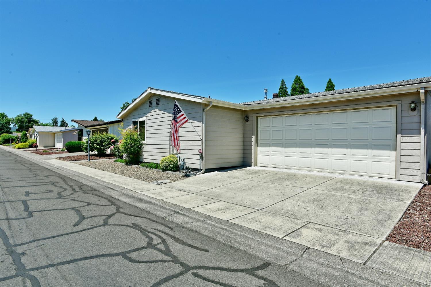 555 Freeman Road, Unit 9 Central Point, OR 97502 - Photo 3 of 23 Additional Photo
