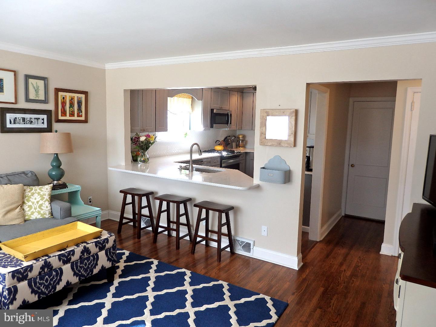 437 Lawrence Road Havertown, PA 19083 - Photo 2 of 23 Living Room