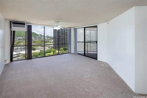 $2,100 | 60 North Beretania Street, Unit 2007, Honolulu, HI 96817