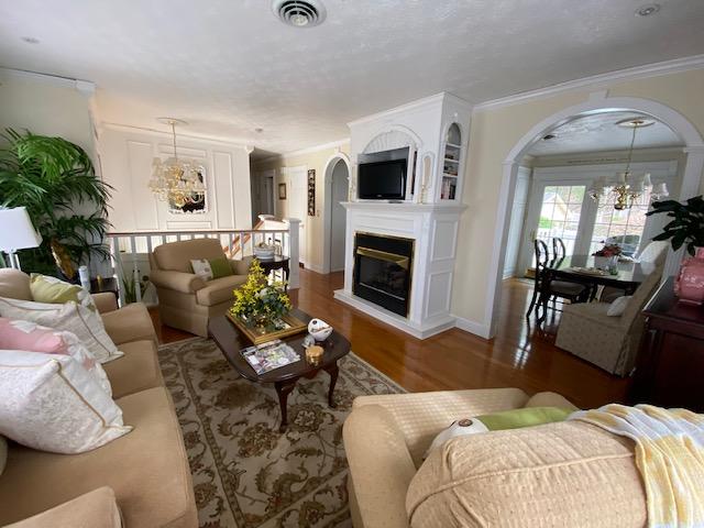789 East Morris Hill Road Covington, VA 24426 - Photo 3 of 31 IMG_2187