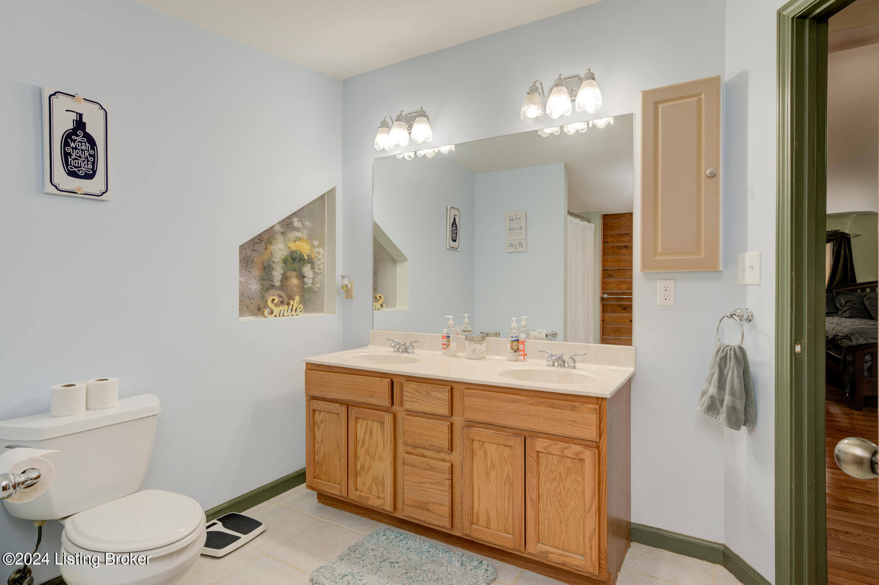 2833 Brooks Hill Road Brooks, KY 40109 - Photo 31 of 67 2833 Brooks Hill Roadn Upstairs Bathroom