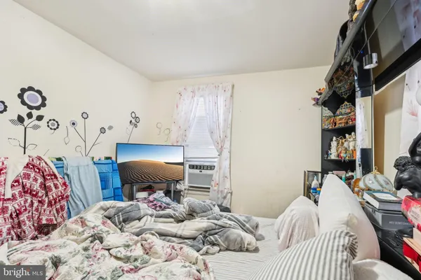 $279,900 | 115 Evergreen Avenue, Woodlynne, NJ 08107