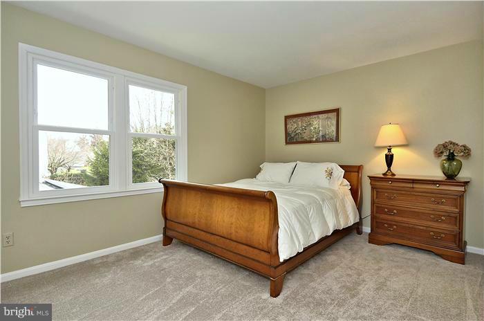 35 Treworthy Road North Potomac, MD 20878 - Photo 19 of 23 Bedroom