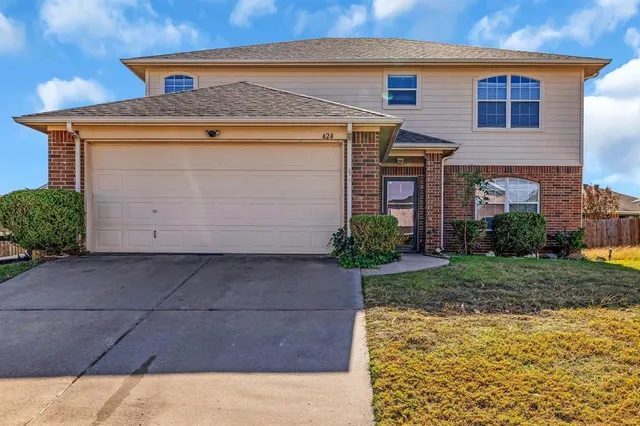 $300,000 | 424 Heritage Drive, Crowley, TX 76036
