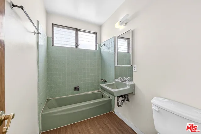 $1,580,000 | 304 East 95th Street, Los Angeles, CA 90003