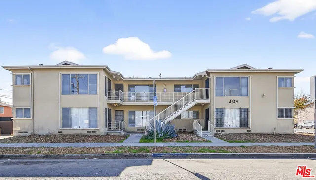 $1,580,000 | 304 East 95th Street, Los Angeles, CA 90003
