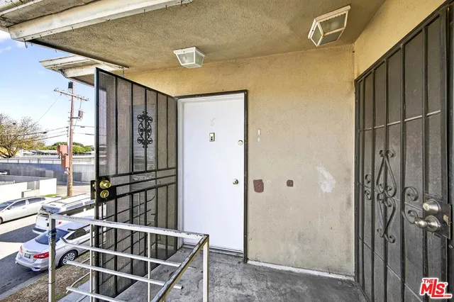 $1,580,000 | 304 East 95th Street, Los Angeles, CA 90003