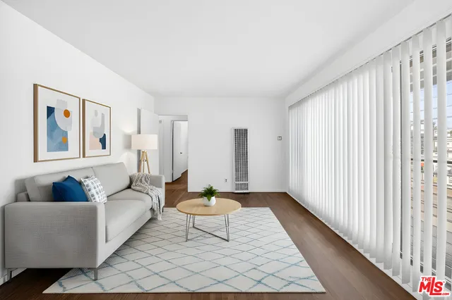 $1,580,000 | 304 East 95th Street, Los Angeles, CA 90003