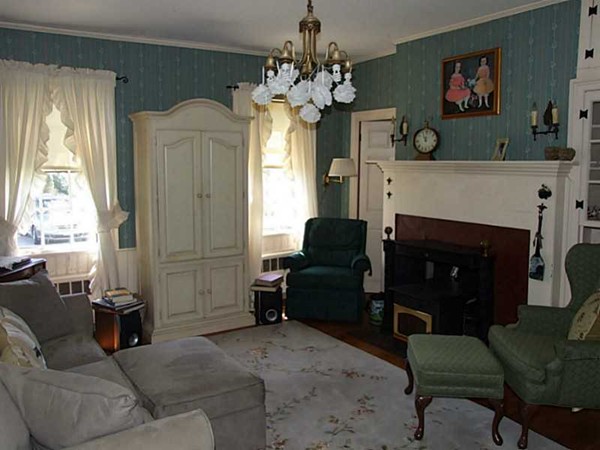 121 Old Fall River Road Swansea, MA 02777 - Photo 7 of 13 Gallery Image 7