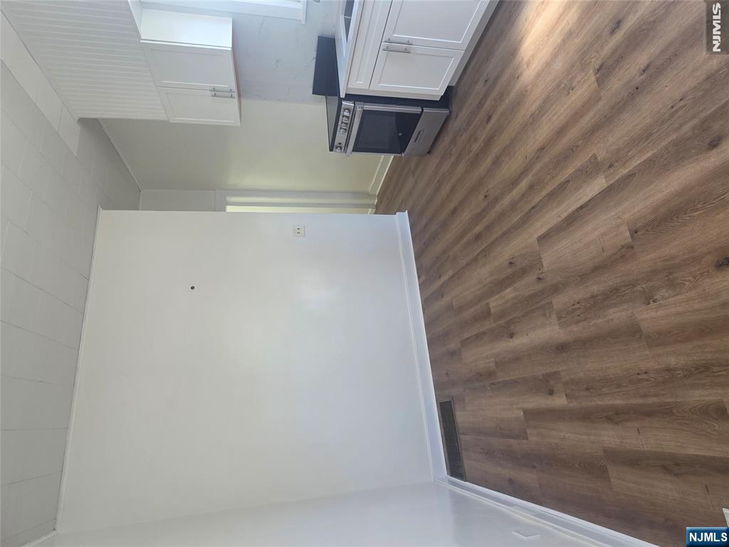 828 Kinderkamack Road River Edge, NJ 07661 - Photo 6 of 14
