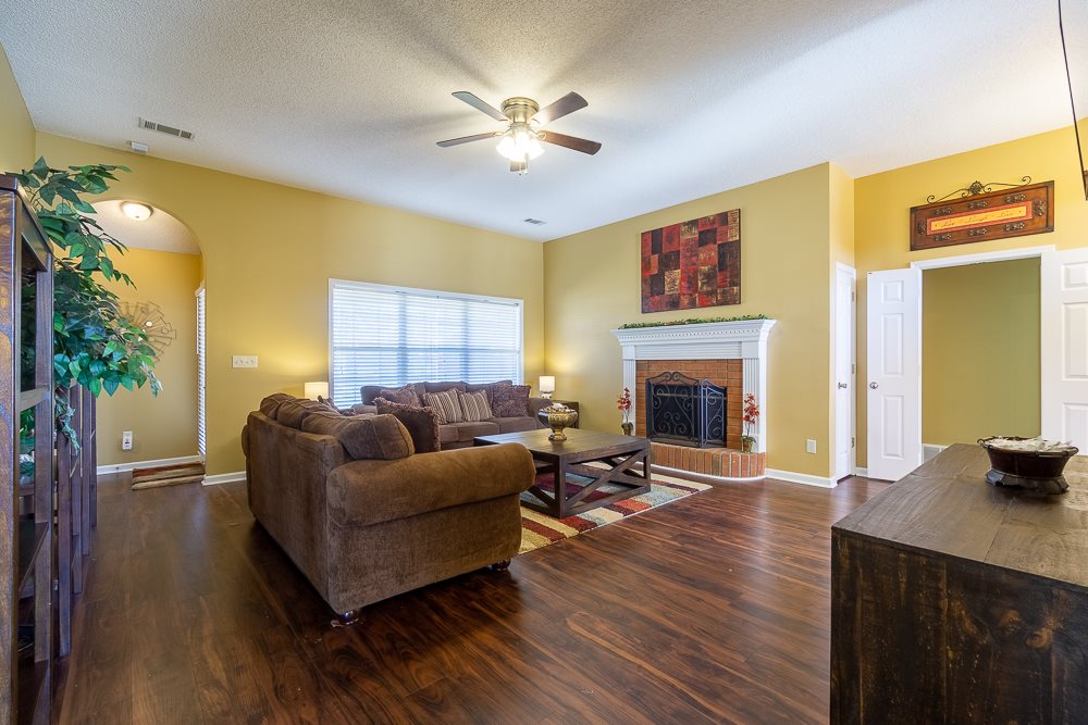 6374 Needle Ridge Road Bartlett, TN 38135 - Photo 9 of 25 Gallery Image 9