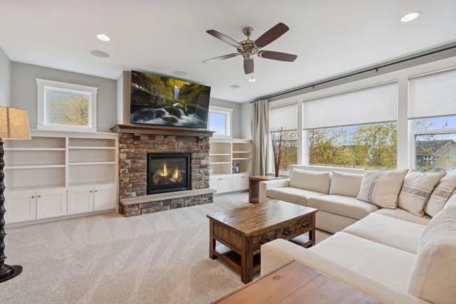 $844,900 | 2559 Woods Drive, Victoria, MN 55386