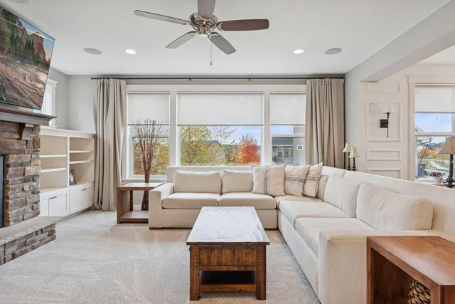 $844,900 | 2559 Woods Drive, Victoria, MN 55386